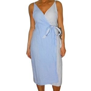 The Room Wrap Dress Size Medium Blue White Striped Rayon
